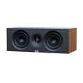 ELAC Debut C5.3 Walnut centerhögtalare framifrån utan frontskydd