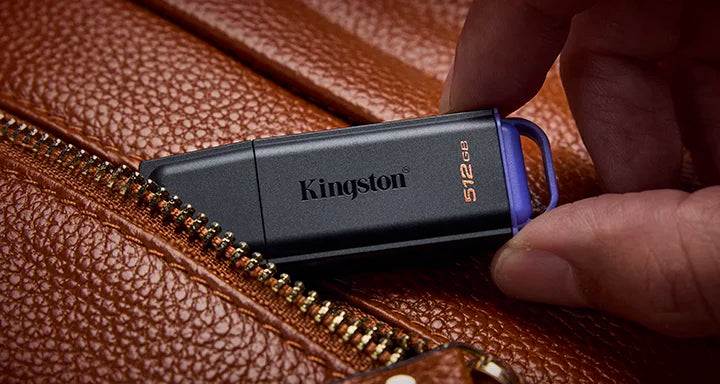 Kingston DataTraveler Exodia G2 512 GB med violett nyckelringsögla